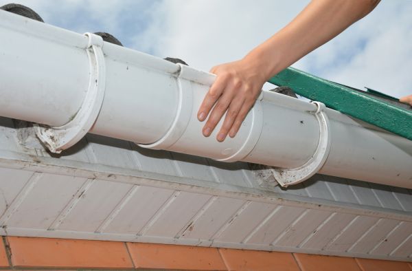 Gutter Reattachment in Beloit